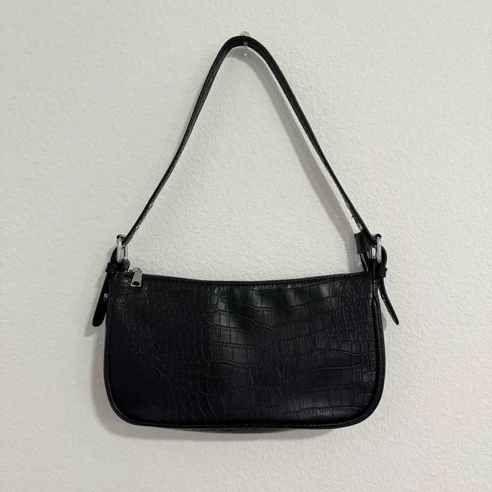 H&M Black Textured adjustable Shoulder Bag